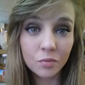 Meet your Posher, Halie